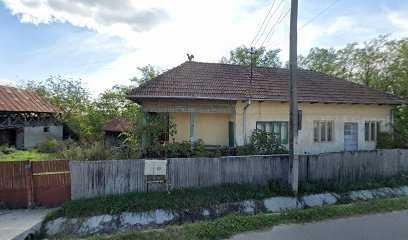 Vând casă in Băbeni Romani lângă biserică