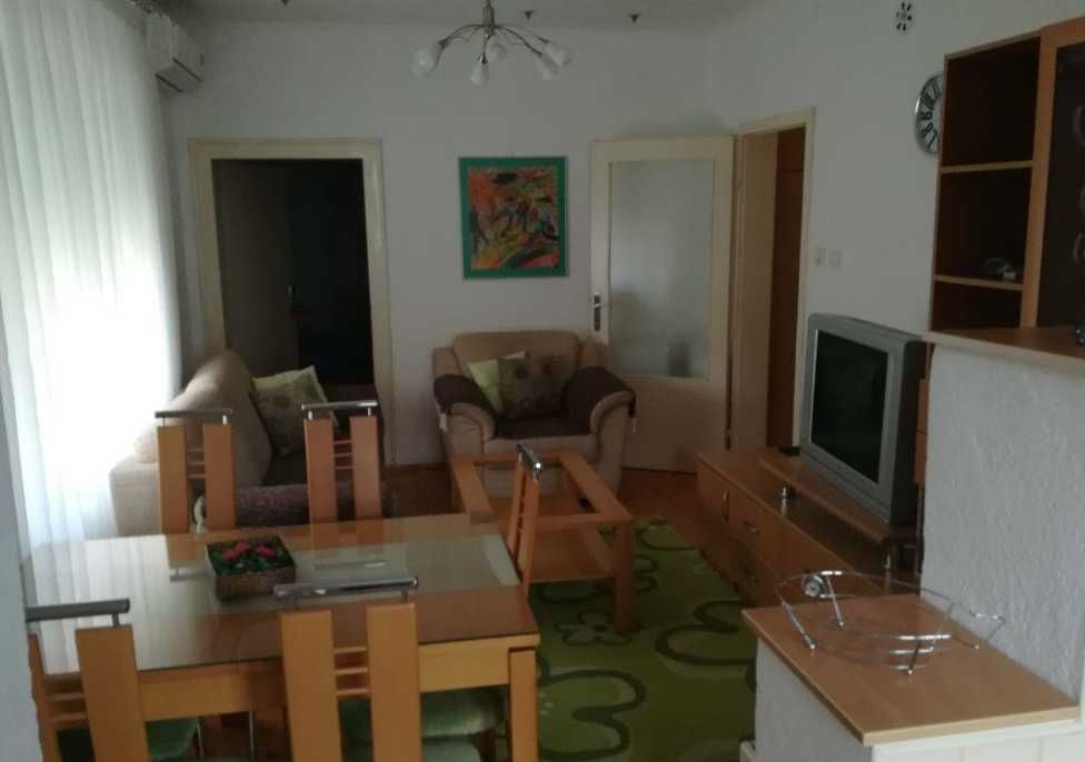 Дава се под наем Едностаен апартамент в Бургас, Ветрен - 42 кв.м за 188.7 € - Снимка #3