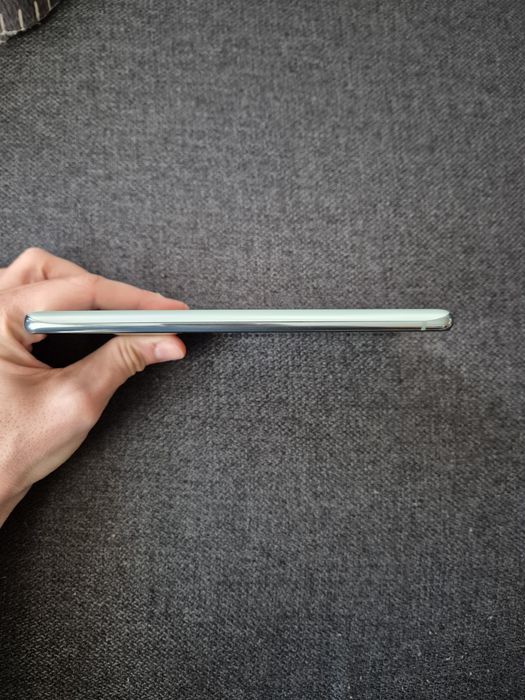 Samsung galaxy s20 fe + ПОДАРЪК