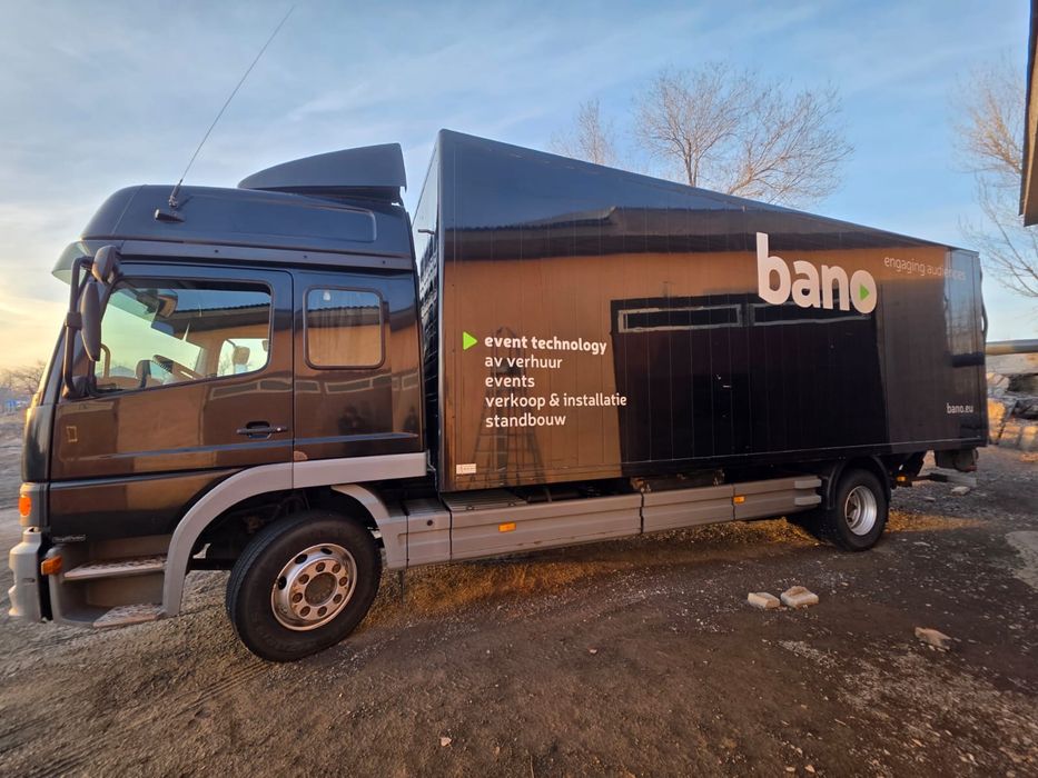 Грузоперевозки 7 тонн .Mercedes Atego..Термо фургон..Гидролопата.