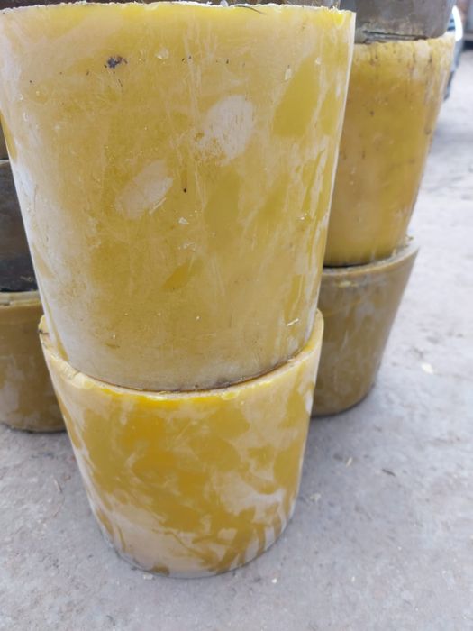 Vând faguri făcuți din ceara doar descapaceala