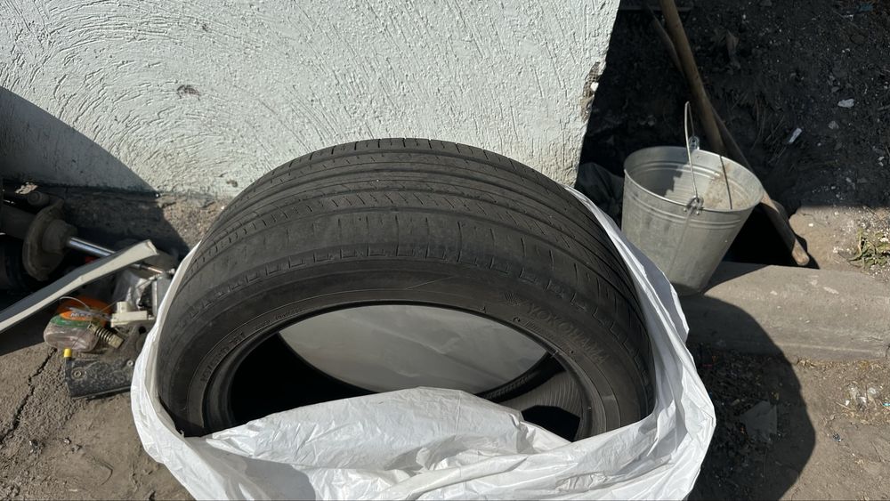 Резина  235/45/19