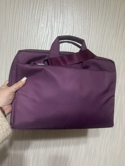 Продам Сумку для ноутбука RIVACASE  Purple
