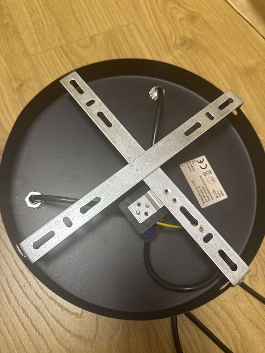 Висящ модерен LED полилей