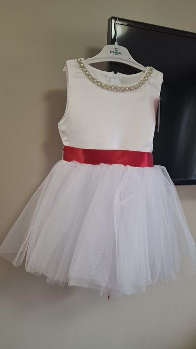 Красивое белое платье для девочки 3,4,5 лет