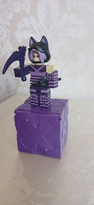 Коллекционые фигурки Roblox