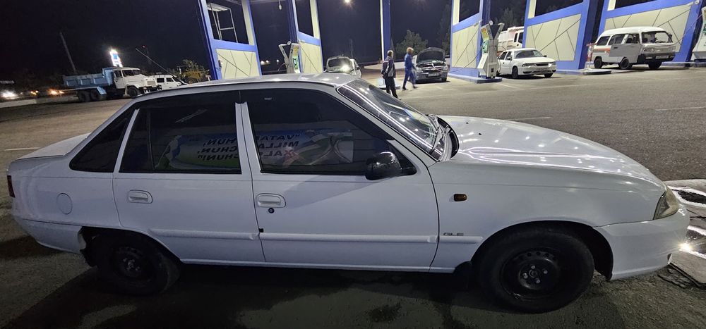 Nexia 2 1.5 sonc sotiladi