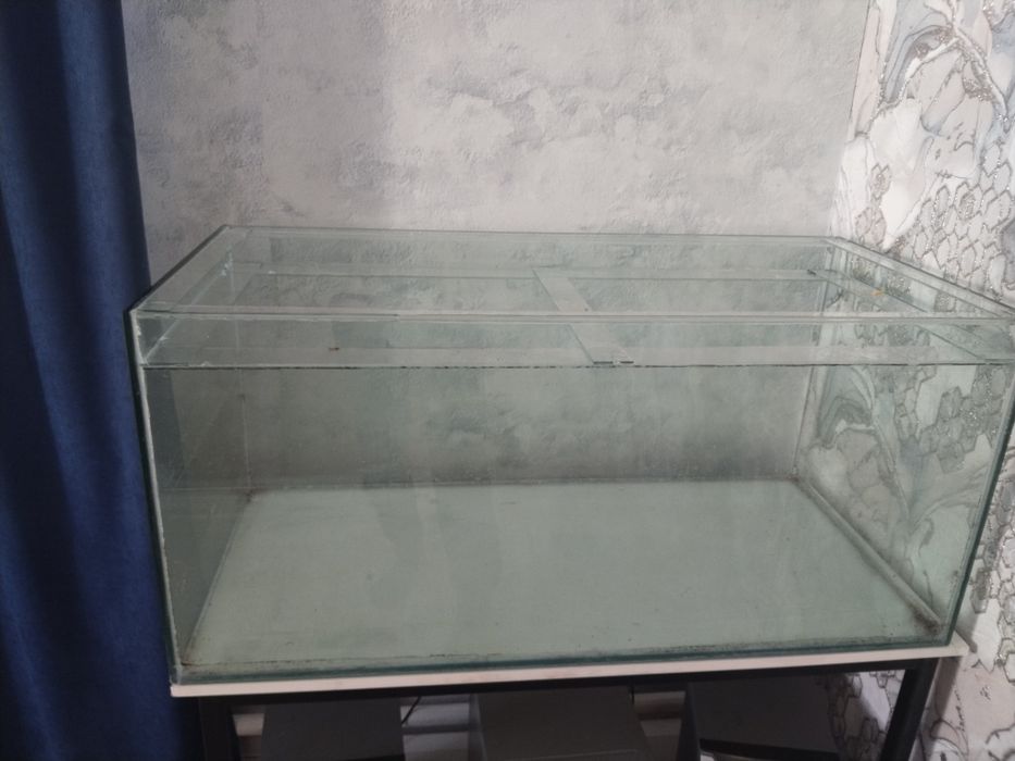 Продам аквариум на 200литров.