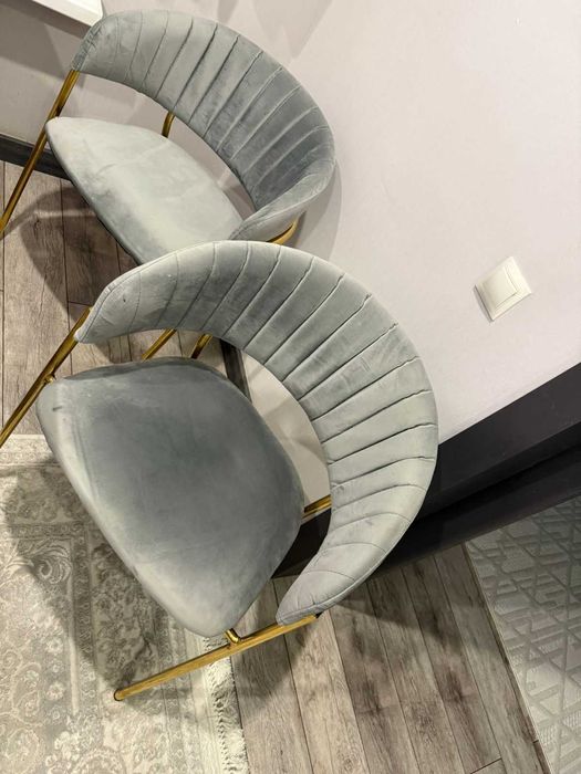 Стулья 4 штуки в отличном состоянии