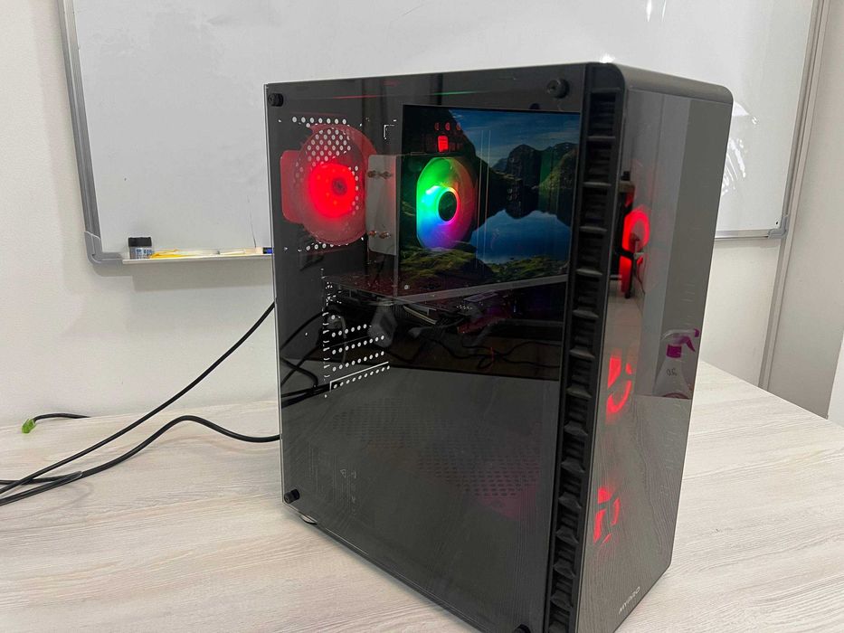 Кейс MyPro с 4 кулерами с регулируемой RGB подсветкой