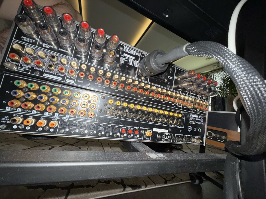 Yamaha DSP Z9 Japan, bestia suprema si Arcam avr600
