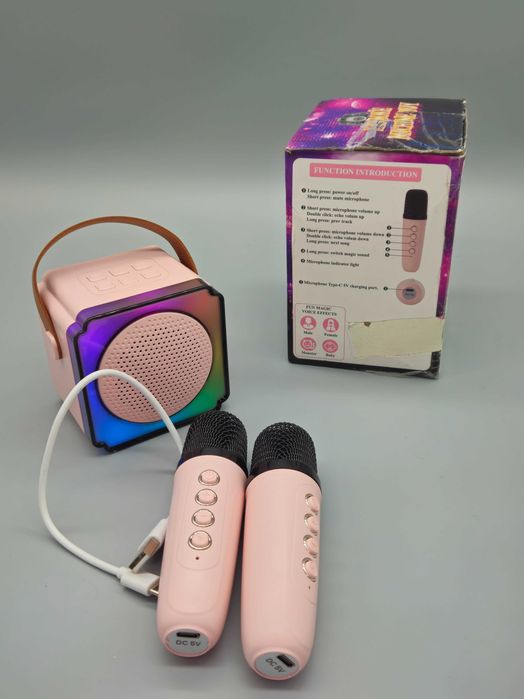 Мини караоке комплект – колонка с LED светлини + 2 безжични микрофона