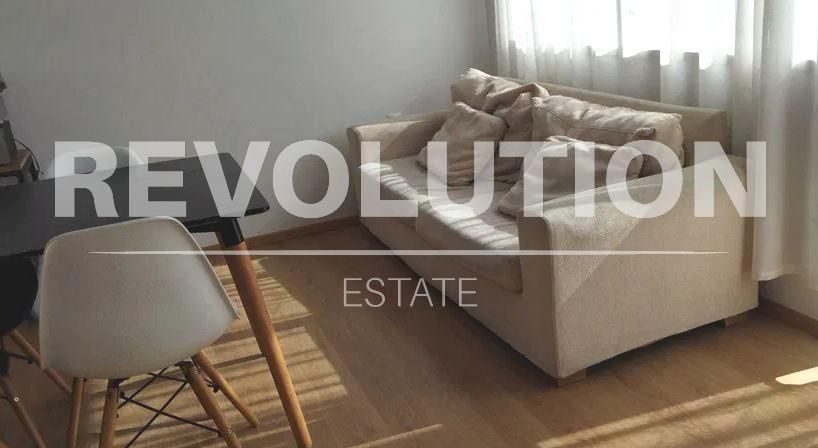 Дава се под наем Тристаен апартамент в Варна, Център - 86 кв.м за 698.19 € - Снимка #1