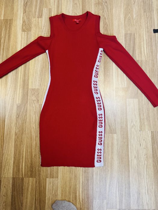 Платье утепленное оригинал GUESS