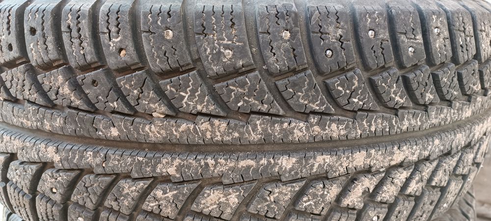 Шины. Зимние. Липучка с шипами.