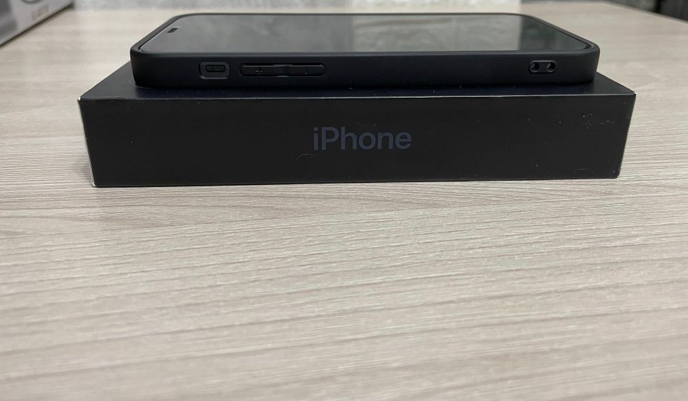 Продам iPhone 12pro 256gb blue