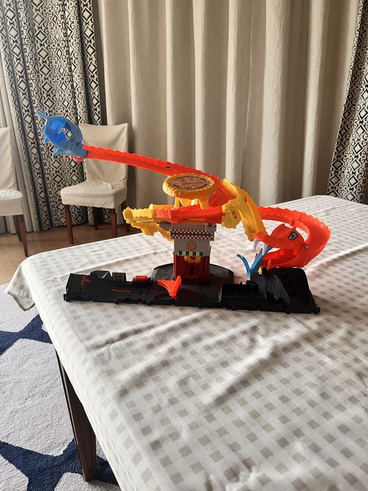 Hot wheels city горка