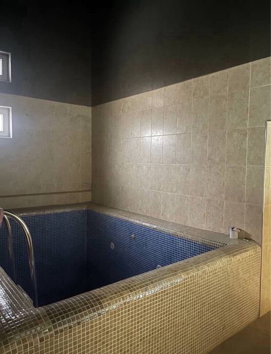 Yangi Hayot tumanida keng va qulay 3 qavatli uy sotuvda.