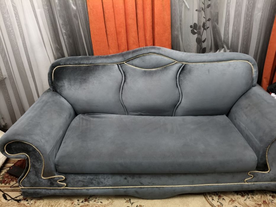 Продам диван и кресла