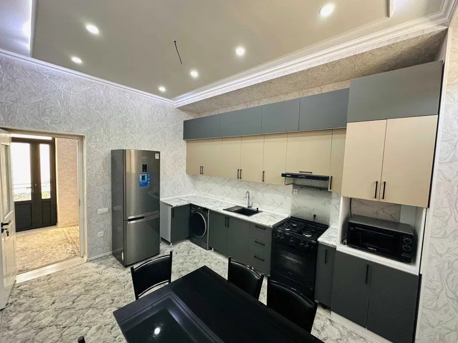 Дом. 4 ком., 2 этажа.. Участок 1,5 сот. Сергели, Хонобад. Метро 1,5 км