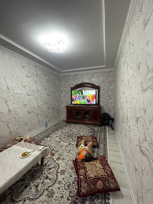 Продаётся 2 этаж дом Яшнабадский район  1,2 сотки 4 комнаты въезд есть