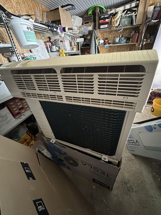 Aparat clima electrolux 12000 doua bucati
