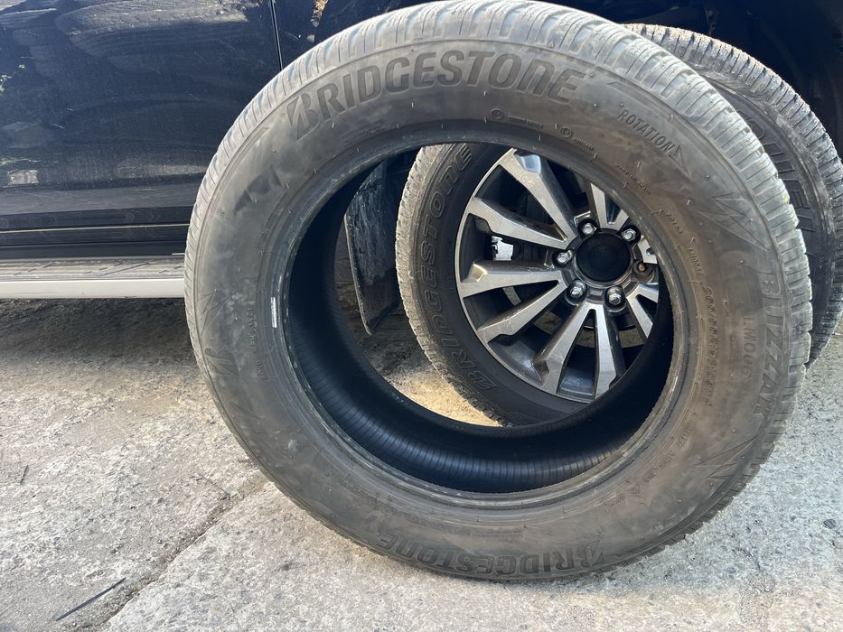 Bridgestone Blizzak LM005 265/55/19
