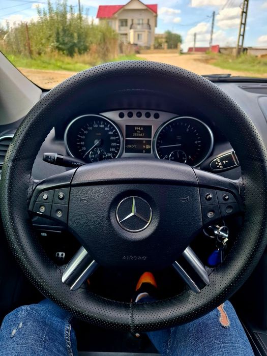 Vând Mercedes ML 2008