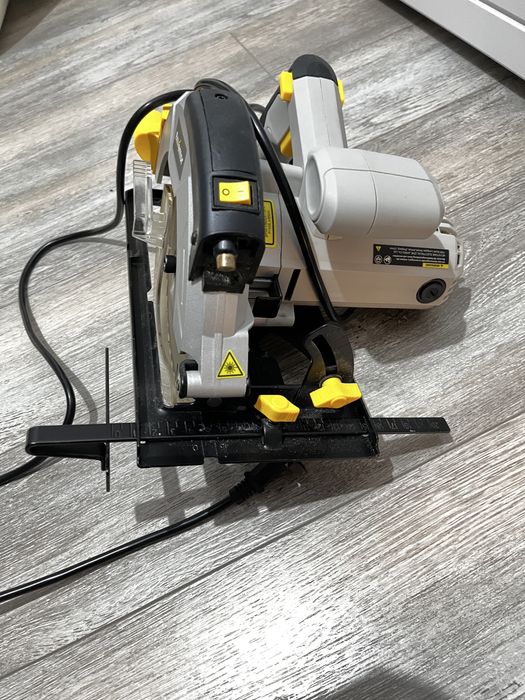 Circular de mana cu fir 1200w