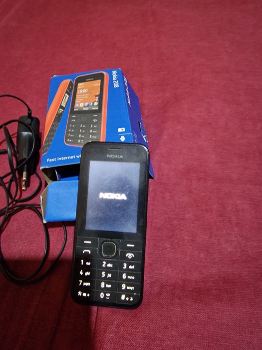 Telefon nokia cu incarcator