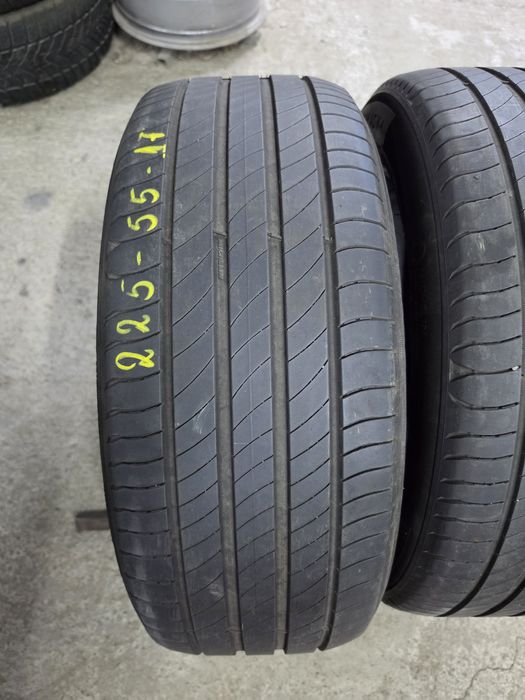 2 Броя 225/55/17 Michelin 5mm 23dot