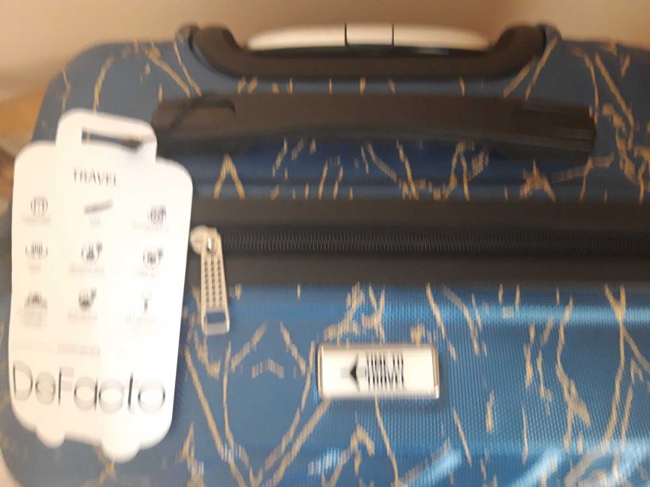 Продается чемодан