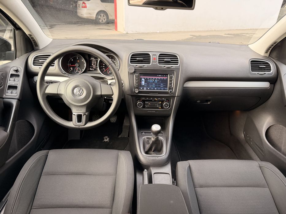 Volkswagen GOlf 6 2.0 diesel 140cp/Scaune incazlite/Senzori parcare