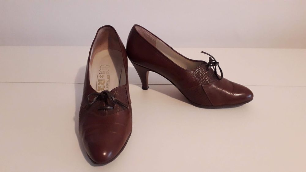 Eleganti si feminini. Pantofi din piele maro. Mărimea 37