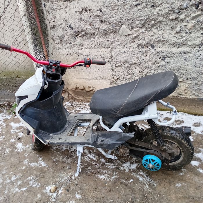 Продам скутер срочно