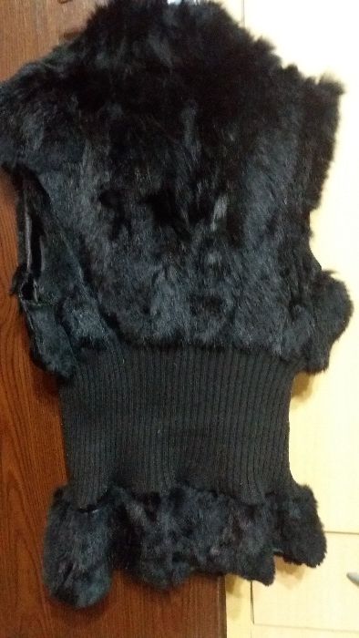 Дамско елече от зайче