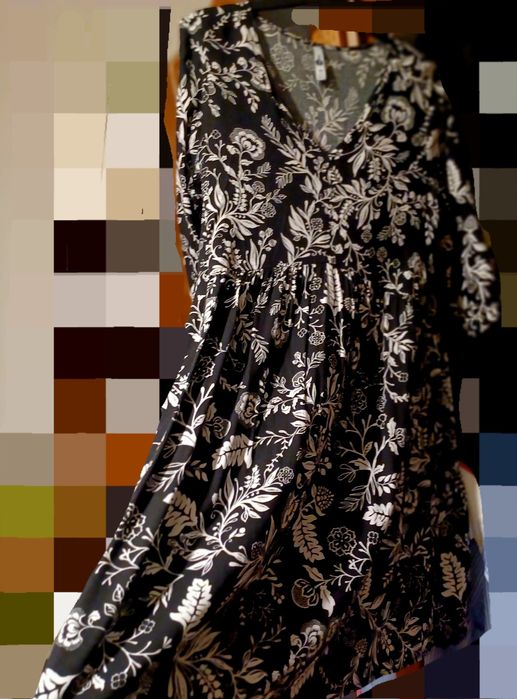 Rochie neagra cu imprimeu floral alb