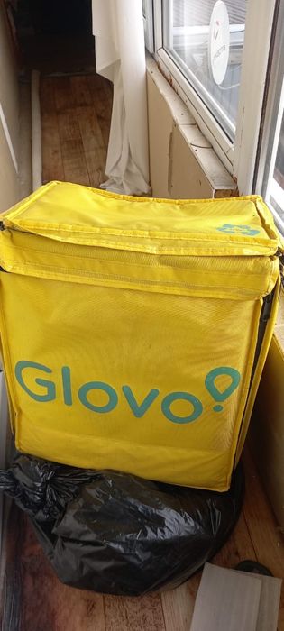 Продам чемодан доставка Glovo