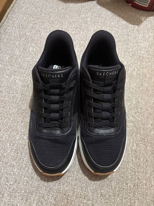 Продавам маратонки Skechers slip ins