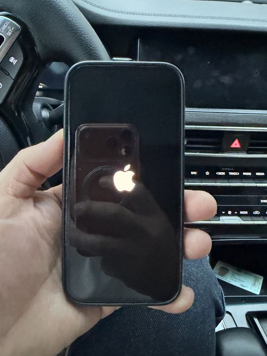 Продам айфон 14 про