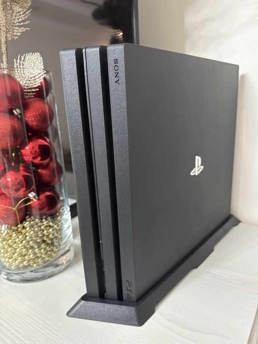 игровой комплект: PS4 Pro + Sony Bravia 40”