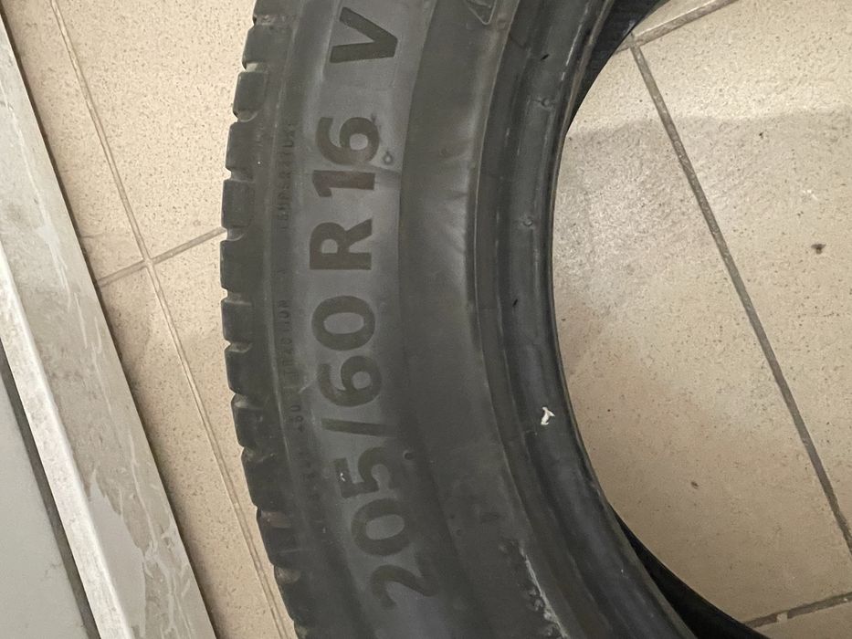 2 cauciucuri de vara Continental 205/60 R 16
