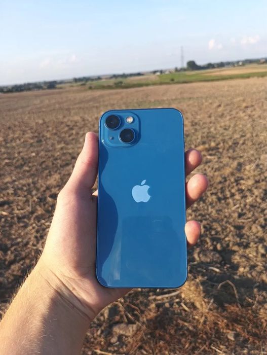Vând iPhone 13 128 Gb Blue sănătate baterie 87% stare excelentă