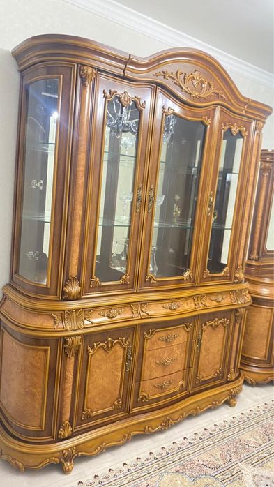 Продам сервант в отличном состоянии