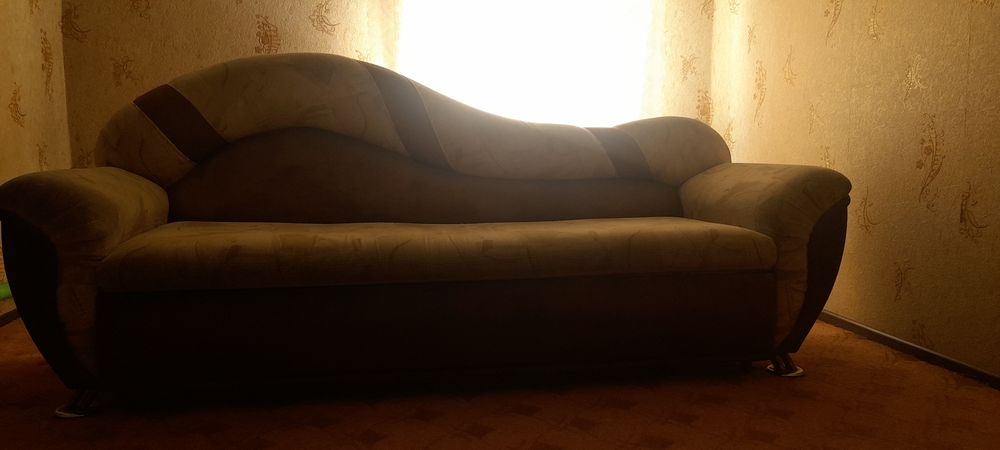 Продам диван  разжвижной