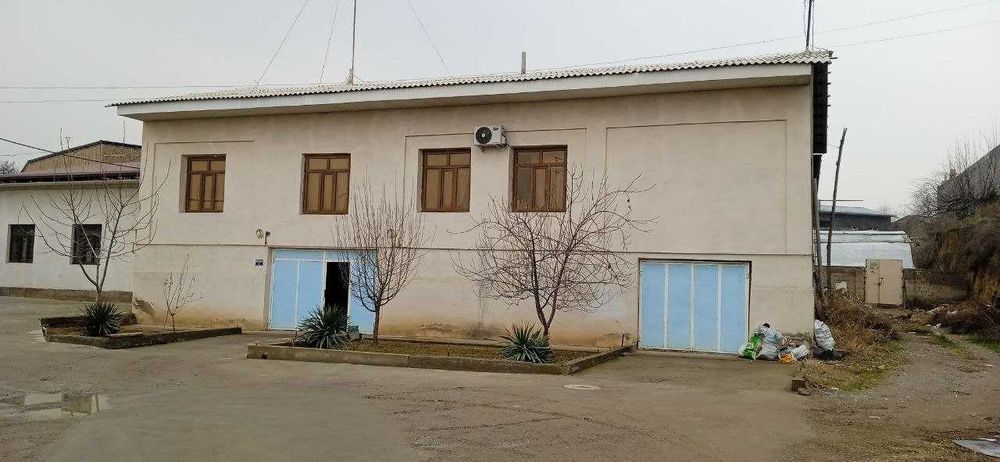 Продаю  7 комнатный дом подвал гараж в Райцентре