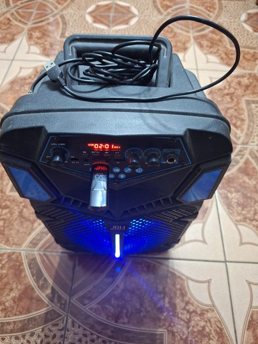 Vând boxă JRH funcțională