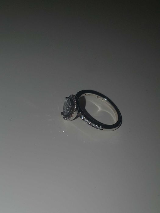 Inel de argint cu diamant moissanite