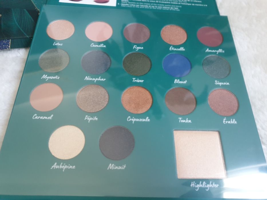 Paleta noua yves rocher ochi nuit scintillante made in france cu cutie