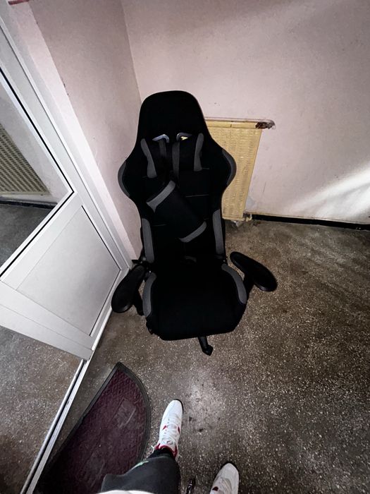 vand scaun de gaming kring